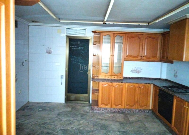 Foto 37d44a50-3c7f-4183-8832-742175d14794. Pis a Campello Playa Campello (el)