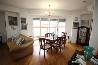 Location Appartement à Ensanche-Diputación. Se alquila piso centrico