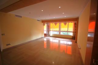 Pis en San Fernando - Princesa Mercedes. Oportunidad de venta elegante piso reformado en benalua, alicant