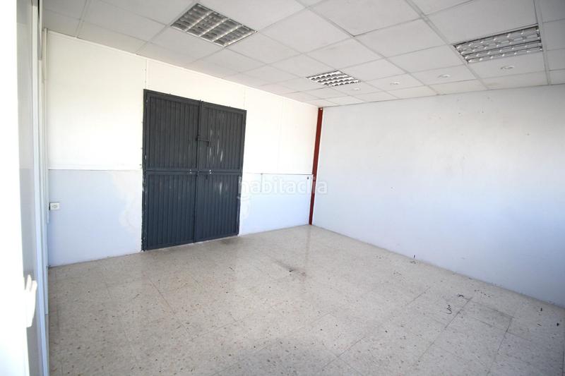 Foto 8f47a961-d1fa-450e-b04f-b74240922160. Rent industrial building in Torrellano Elche / Elx