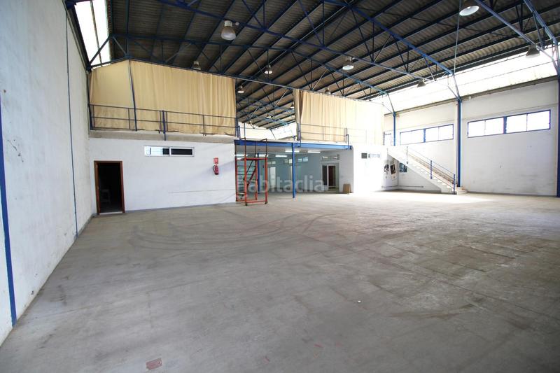 Foto 70702291-5316-45ff-8ec9-5a6c967fe279. Rent industrial building in Pla de la Vallonga Alicante
