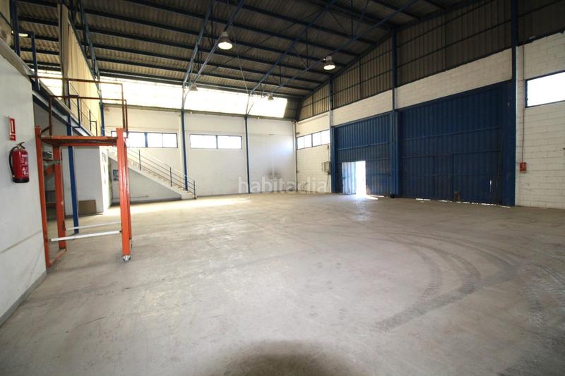 Foto 86f97052-ecc4-423d-8568-d0b001cd9c27. Rent industrial building in Pla de la Vallonga Alicante