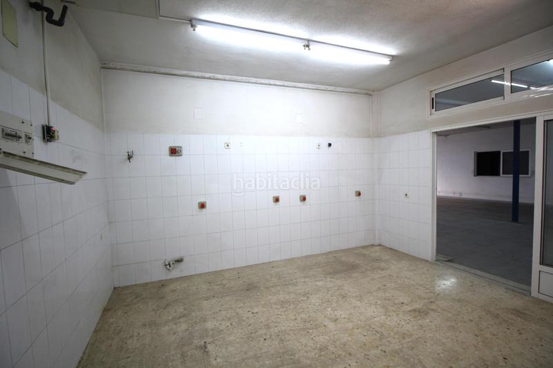 Foto d51525ea-49e7-4dff-9f7a-2fe9a40e4dfd. Rent industrial building in Pla de la Vallonga Alicante