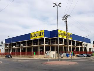 Nau industrial a Alcantarilla. Amplia nave industrial en esquina  polígono de alcantarilla