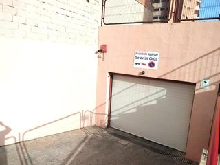 Aparcament cotxe a Playa Poniente. Venta de plaza de garaje en benidorm