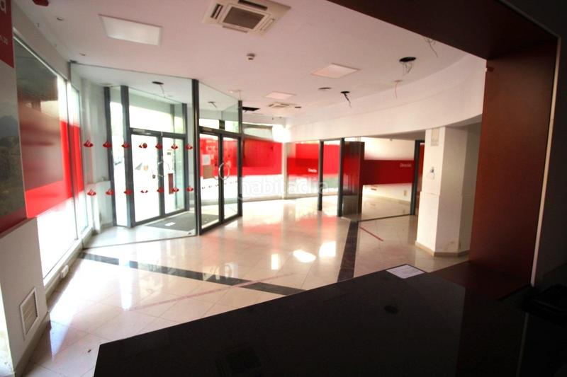 Foto 6b3533d3-c8f0-4c42-b0c3-0f4089f5086e. Lloguer local comercial a Almoradí