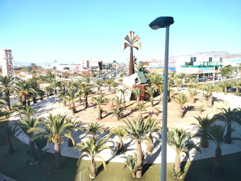 Foto 60c2250b-dc71-4fcf-b1ef-0e5f39d9dbf3. Appartement avec parking dans Reina Victoria - Miguel Hernández Elche / Elx