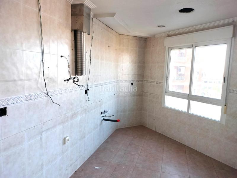 Foto 86a12a82-75fc-450e-a267-827e8ee6826a. Appartement avec parking dans Reina Victoria - Miguel Hernández Elche / Elx