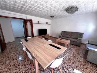 Flat in Los Ángeles. Amplio y luminoso piso ideal para familias