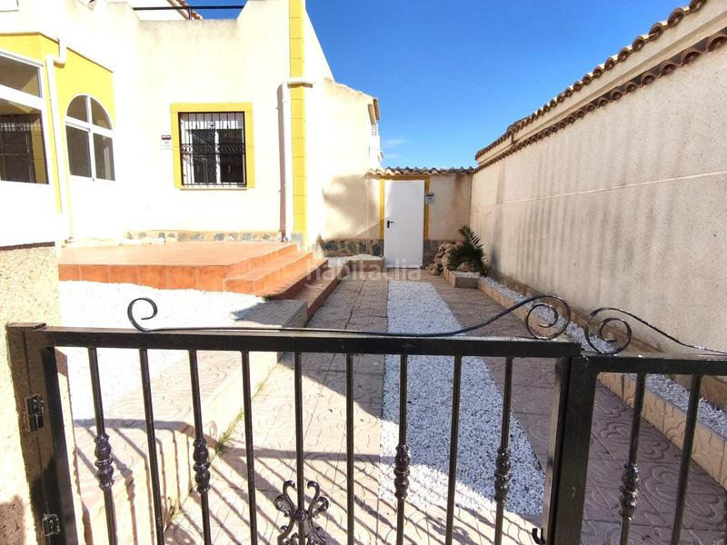 Foto 9e5272fc-bca1-4a00-bd43-13810a251643. House with pool in Los Balcones y los Altos Orihuela