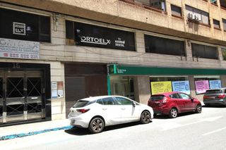 Local Comercial a Pont Nou - Corazón de Jesús