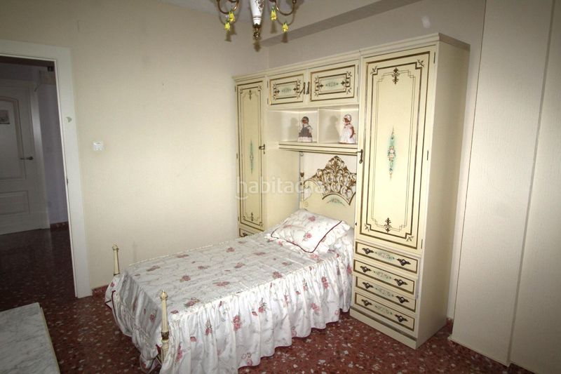 Foto d6c43995-a60f-46b2-991c-80132006da22. Xalet a Petrer