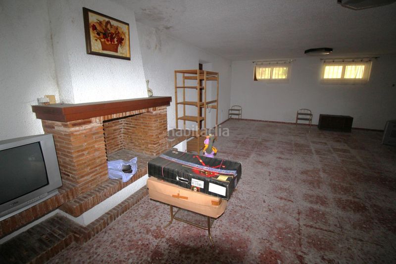 Foto e0c15726-5c98-4789-8786-8149affefa91. Xalet a Petrer