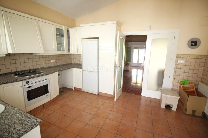 Foto ed56c25e-3b10-466f-ac3b-539610bc36ac. Xalet a Petrer