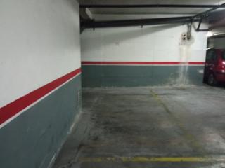 Parking voiture  Passatge del txtil. Plaza para coche mediano y dos motos