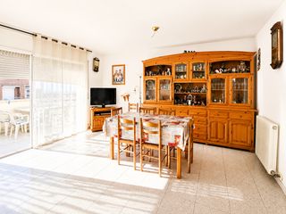 Casa pareada en Les Roquetes. Casa pareada cerca de todos los servicios