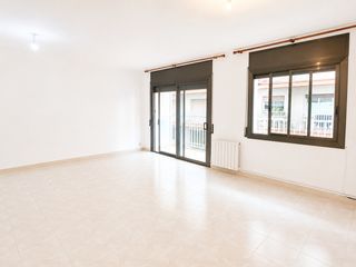 Etagenwohnung  Carrer d'en carlets. Vive a un paso del paseo marítimo de vilanova i la geltrú y sus