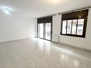 Piso  Carrer d'en carlets. Vive a un paso del paseo marítimo de vilanova i la geltrú y sus