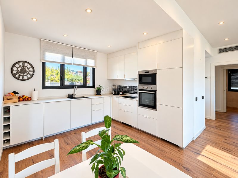 Foto d60a34f0-6abe-4504-8d90-9af30dfd37c4. Maison avec cheminée chauffage dans Cunit residencial Cunit