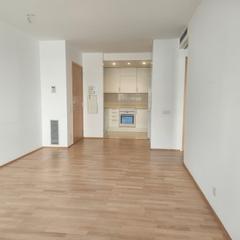 Location Appartement à Sagrada Família. Piso moderno, luminoso y plaza de parking en el mismo edificio