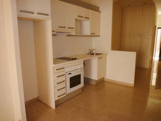 Affitto Appartamento in Hostafrancs. Piso de un ambiente con terraza