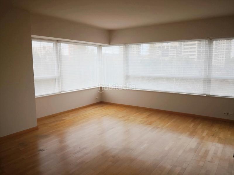 Foto 700c362d-5cb6-4aa8-8b63-408e8cf021f1. Affitto appartamento con riscaldamento parcheggio piscina in Barcelona