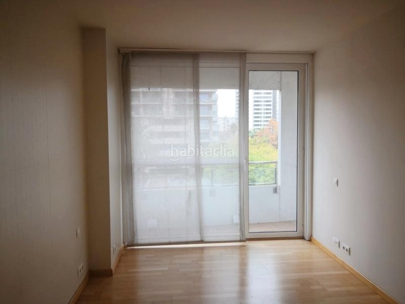 Foto 86ee0c02-37e5-40b4-8fbb-68205b0cc5e0. Lloguer pis amb calefacció aparcament piscina a Diagonal Mar i el Front Marítim del Poblenou Barcelona