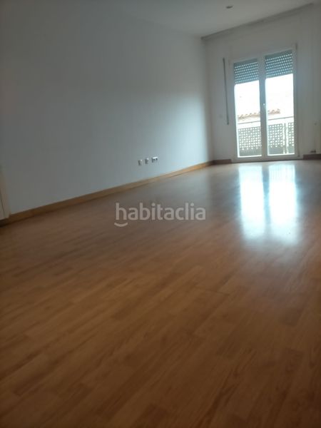 Foto 73c8ccd4-1d70-4a11-8356-6952fde2b553. Piso oportunidad se vende piso en castelló d'empúries 3 hab parking privado en Castelló d´Empúries