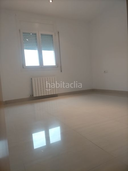 Foto b5f5812e-f9e7-497c-8961-68b703fa4172. Piso oportunidad se vende piso en castelló d'empúries 3 hab parking privado en Castelló d´Empúries