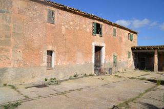 Masia a Petra. Impresionante finca