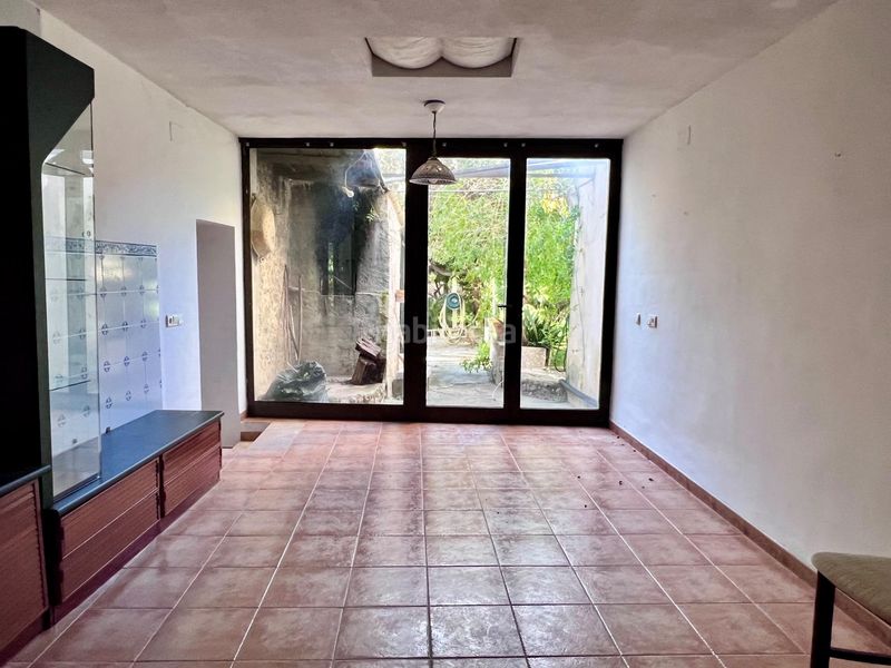 Foto f9989408-e371-4bb1-80e8-74f4ab05b7be. Casa amb aparcament a Selva