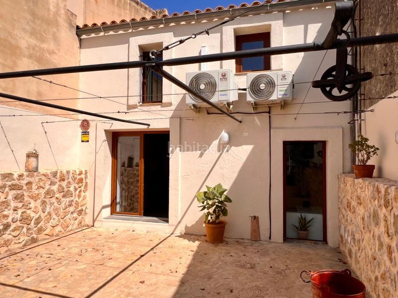 Foto cce39c0c-eba7-4018-a98a-bf17e2dae59d. Casa amb piscina a Campanet