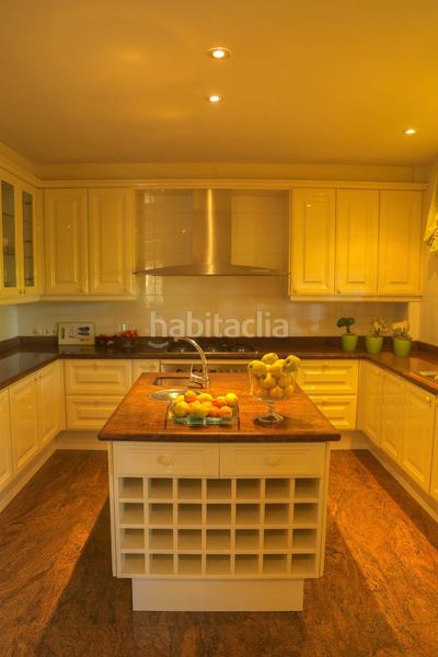 Foto 4014b399-64ff-4faa-9940-a76d906353e8. Xalet amb calefacció aparcament piscina a Son Amonda - Reis Catòlics Inca