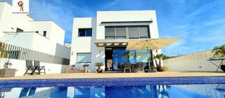 Xalet a Benissa Pueblo. Magnifica villa en el pueblo de benissa con piscina privada e im