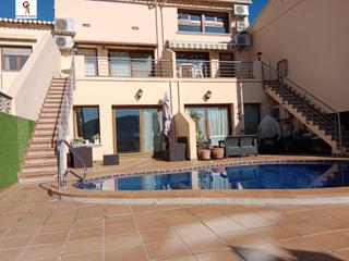 Casa adossada en Alcalal. Magnfico dplex adosado en el centro del pueblo de alcalal