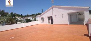 Lloguer Apartament a Paichi. Se alquila apartamento con gran terraza en moraira