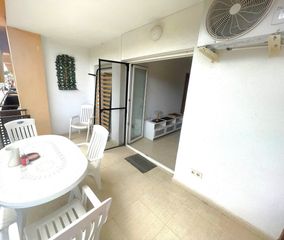 Appartement à Xaló. Apartamento de 2 dormitorios con terraza en el centro de jalón