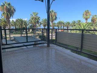 Appartement in Rodrguez pomatta 2. Apartamento de 3 habitaciones en primera linea de mar