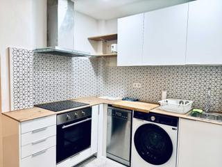 Location Appartement à Eixample. Solo para estudiantes espectacular piso de 3 enormes dormitorios
