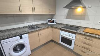 Flat in Barris Marítims. Comodo piso de 4 dormitorios para entrar a vivir