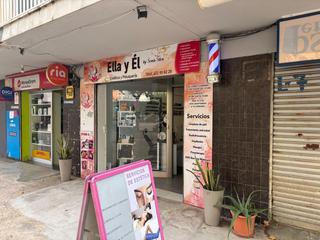Lloguer Local Comercial a Barcelona 50. Se traspasa esteticién en el centro de salou todo montado y con