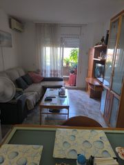 Pis  Deltebre 5. Estupendo piso de 3 habitaciones y 1 baño todo reformado con cal
