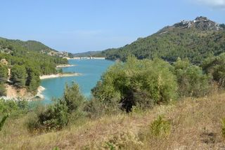 Terreno residenziale in Beniardá. Finca de 4 hectáreas junto al lago de guadalest