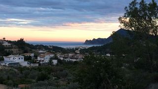 Terreno residencial en Altea la Vella. Parcela única con vistas al mar y total privacidad en venta en a