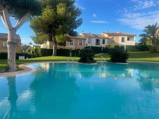 Casa in Golf Bahía. Adosado de esquina en finestrat