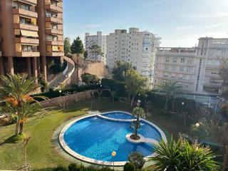 Pis a Platja de Vila Joiosa. Apartamento luminoso en villajoyosa