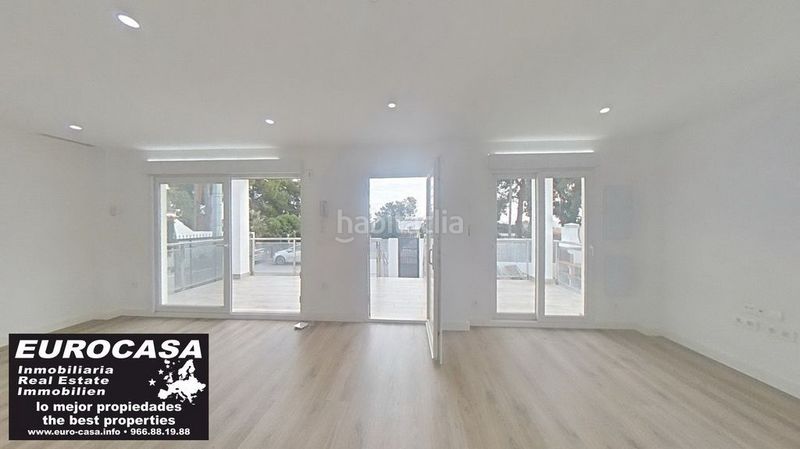 Foto ebe0be34-8e56-4c2b-b6a0-d15d886f7f1a. Casa amb piscina a Coloma Nucia (la)