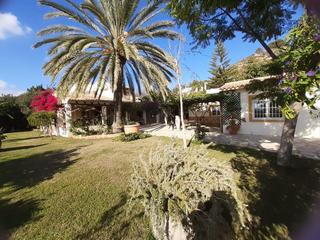 Location Maison à Altea Ciudad. Villa independiente con 3 viviendas en altea.