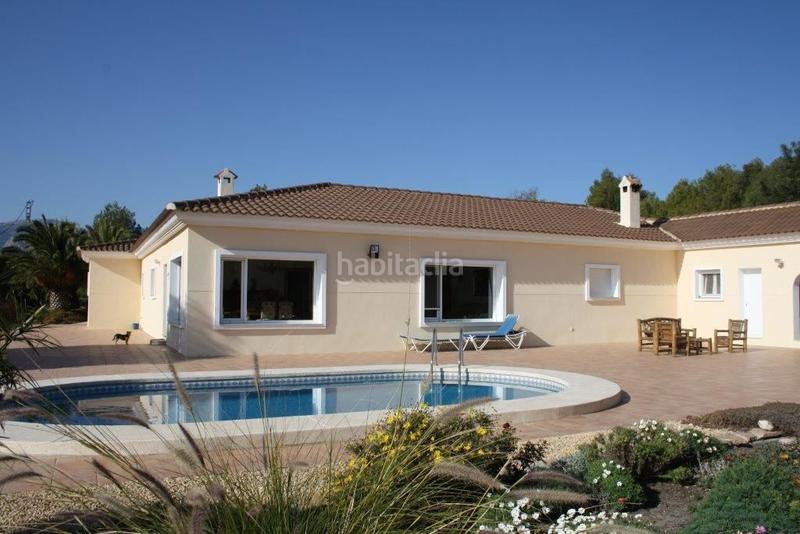 Foto 4971f5a5-caf9-431e-a313-9aee2ea1266e. Casa con riscaldamento piscina in Altea ciudad Altea