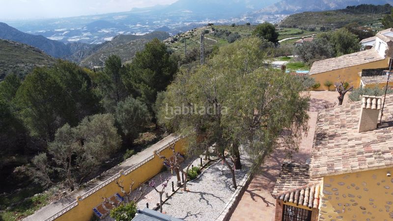 Foto a8589c48-42a7-4211-a735-d56df65fbb48. Casa amb piscina a Tárbena